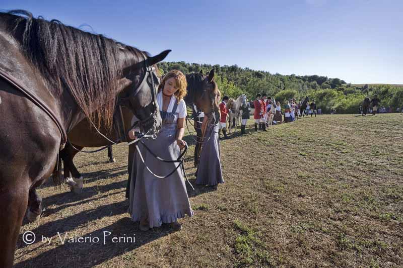 Cavalli e l'Arte della Falconeria a Monteriggioni